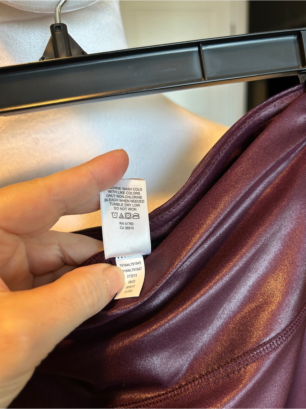 Maurices Faux Leather Shiny Burgundy Maroon Oxblood Leggings Size Large - Picture 6 of 7